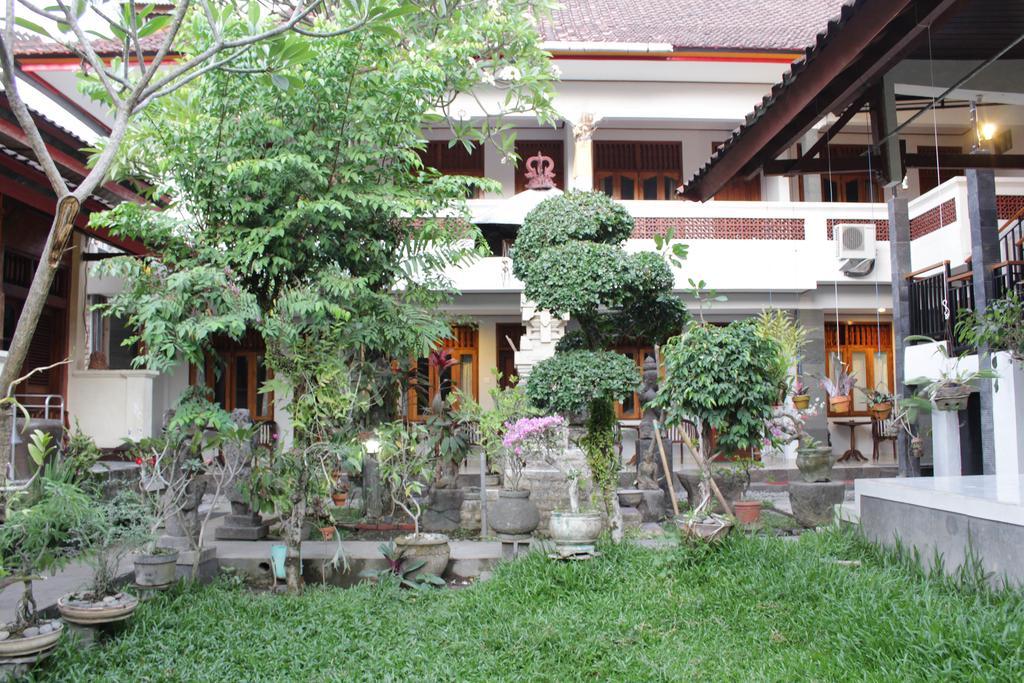 Agung And Sue Watering Hole I Hotel Sanur Exterior foto